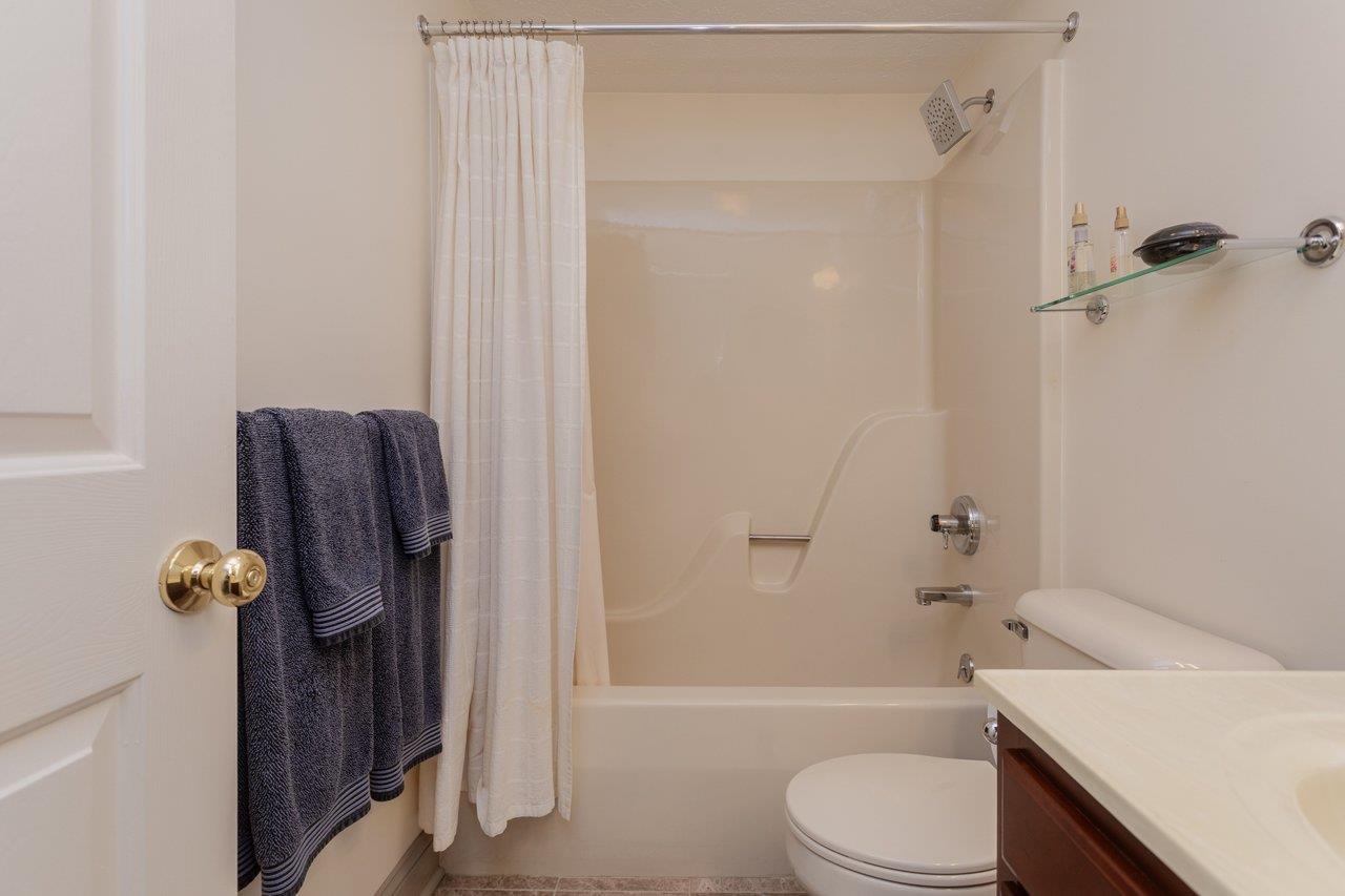 121 FAIRWAY DR, HARRISONBURG, Virginia 22802, 5 Bedrooms Bedrooms, ,3 BathroomsBathrooms,Residential,121 FAIRWAY DR,673058 MLS # 673058