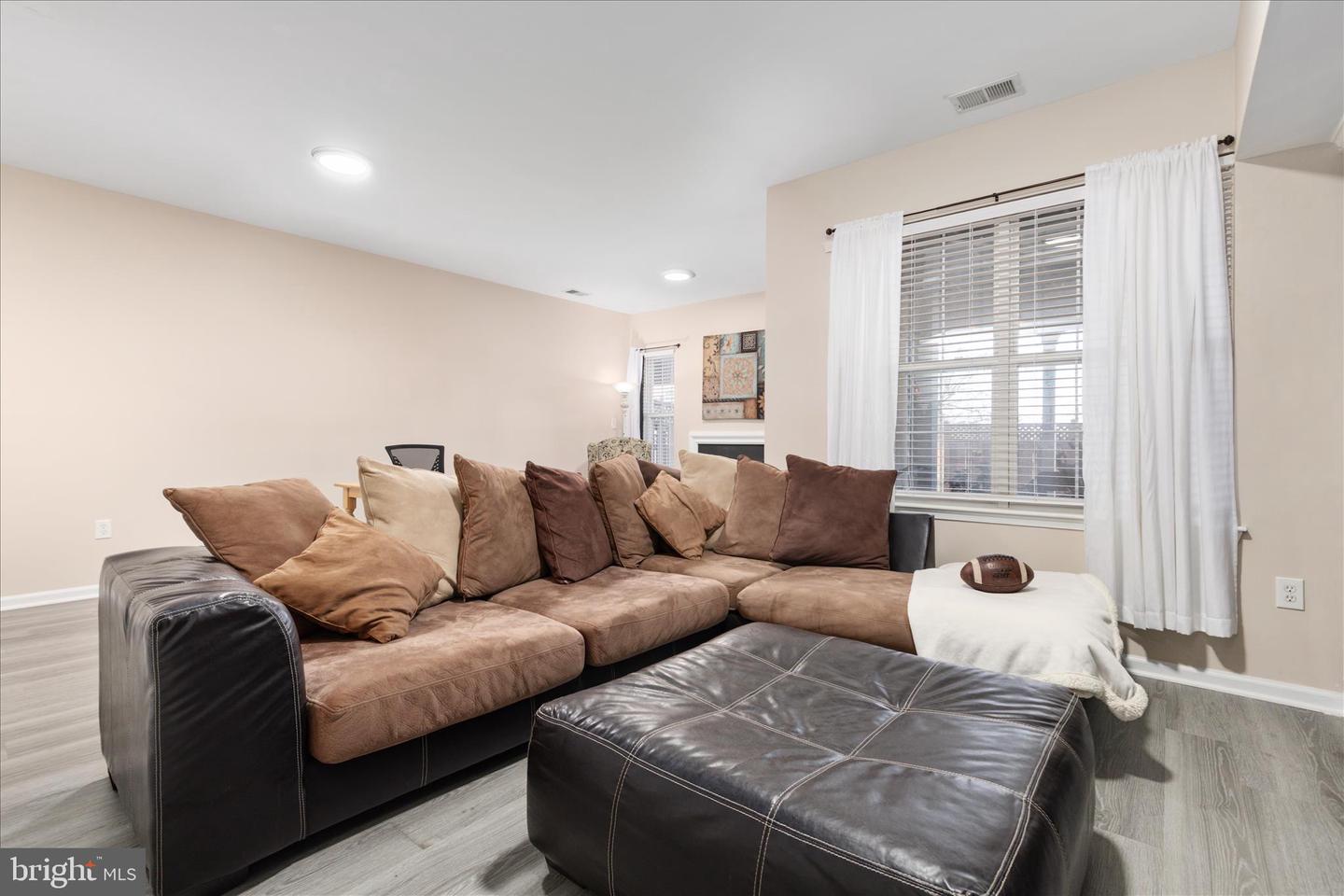 21314 LORD NELSON TER, ASHBURN, Virginia 20147, 3 Bedrooms Bedrooms, ,2 BathroomsBathrooms,Residential,For sale,21314 LORD NELSON TER,VALO2111742 MLS # VALO2111742