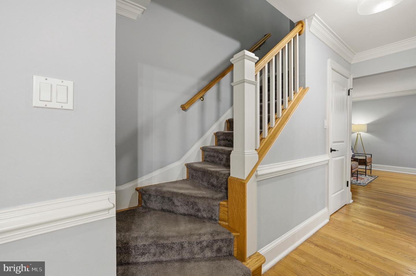 7414 HALLCREST DR, MCLEAN, Virginia 22102, 3 Bedrooms Bedrooms, ,3 BathroomsBathrooms,Residential,For sale,7414 HALLCREST DR,VAFX2282130 MLS # VAFX2282130