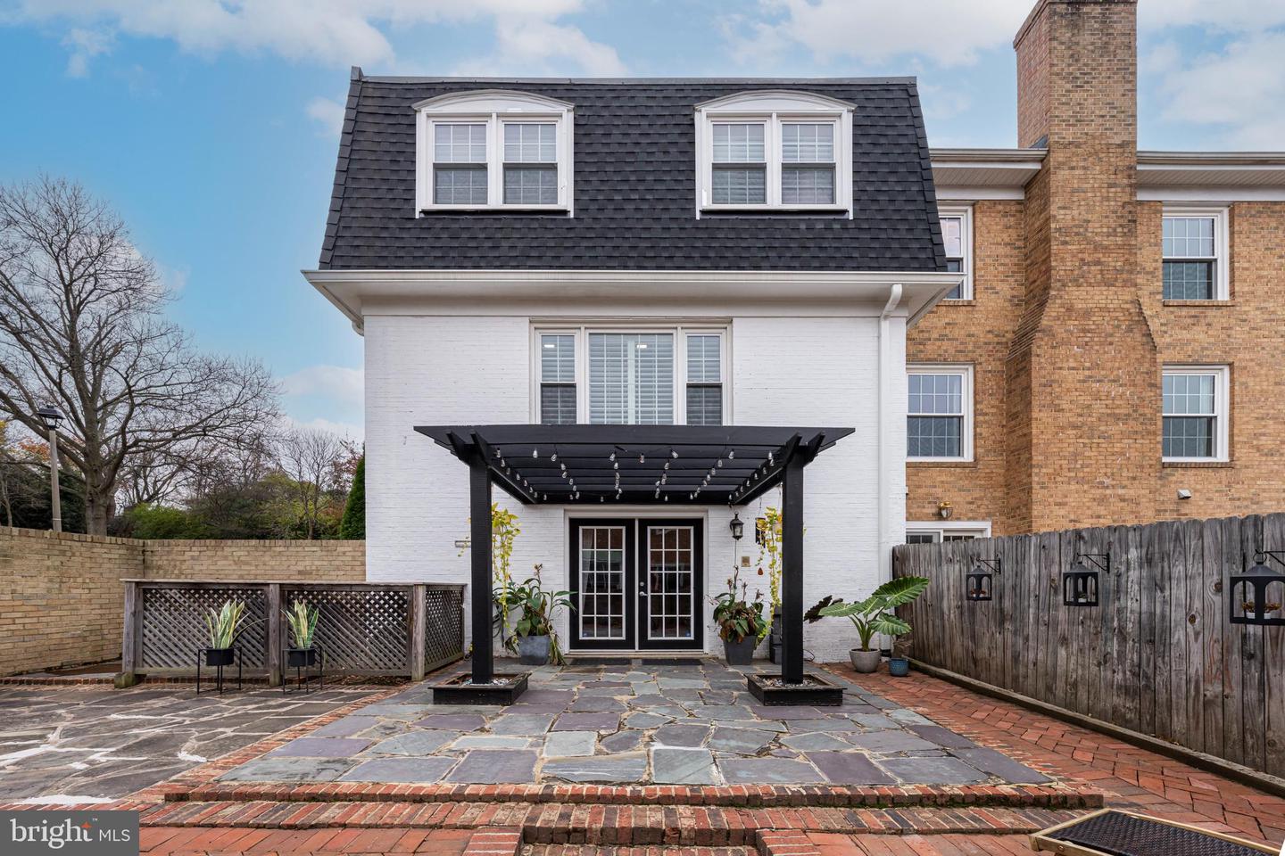 7414 HALLCREST DR, MCLEAN, Virginia 22102, 3 Bedrooms Bedrooms, ,3 BathroomsBathrooms,Residential,For sale,7414 HALLCREST DR,VAFX2282130 MLS # VAFX2282130