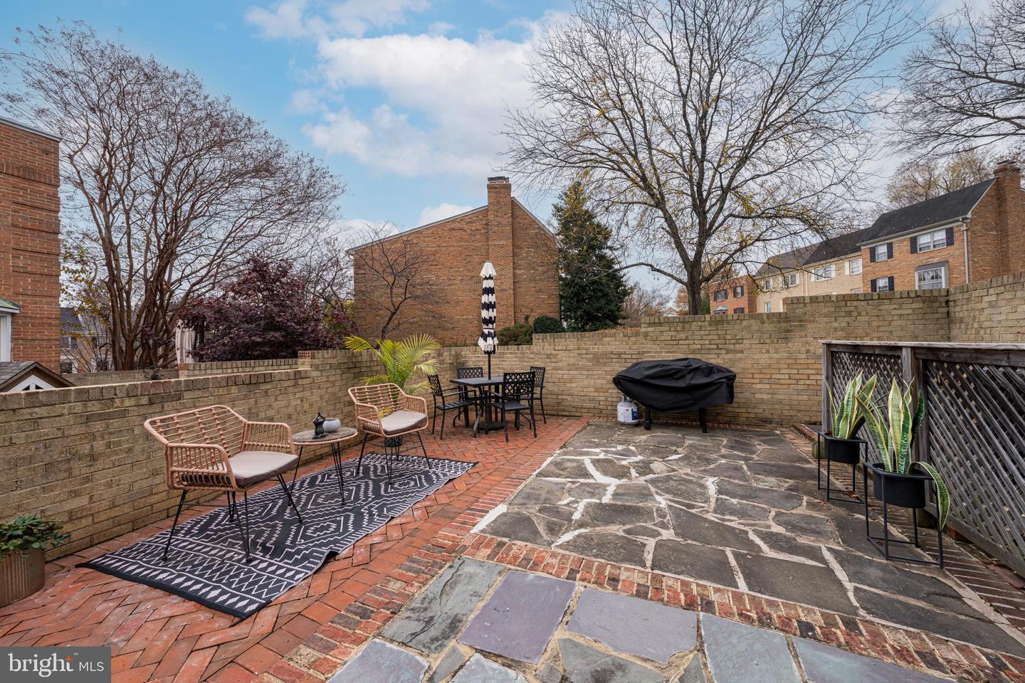 7414 HALLCREST DR, MCLEAN, Virginia 22102, 3 Bedrooms Bedrooms, ,3 BathroomsBathrooms,Residential,For sale,7414 HALLCREST DR,VAFX2282130 MLS # VAFX2282130