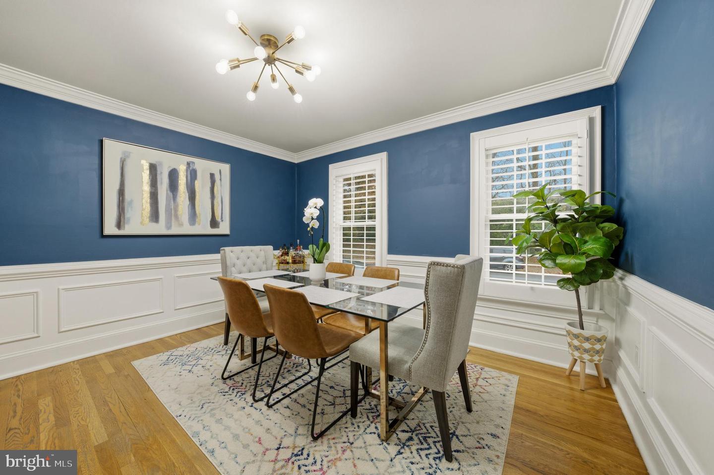 7414 HALLCREST DR, MCLEAN, Virginia 22102, 3 Bedrooms Bedrooms, ,3 BathroomsBathrooms,Residential,For sale,7414 HALLCREST DR,VAFX2282130 MLS # VAFX2282130