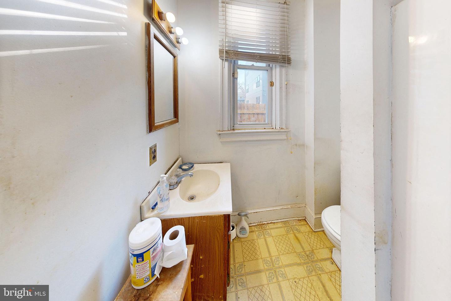 2810 SHERMAN AVE NW, WASHINGTON, District Of Columbia 20001, 3 Bedrooms Bedrooms, ,2 BathroomsBathrooms,Residential,For sale,2810 SHERMAN AVE NW,DCDC2235370 MLS # DCDC2235370