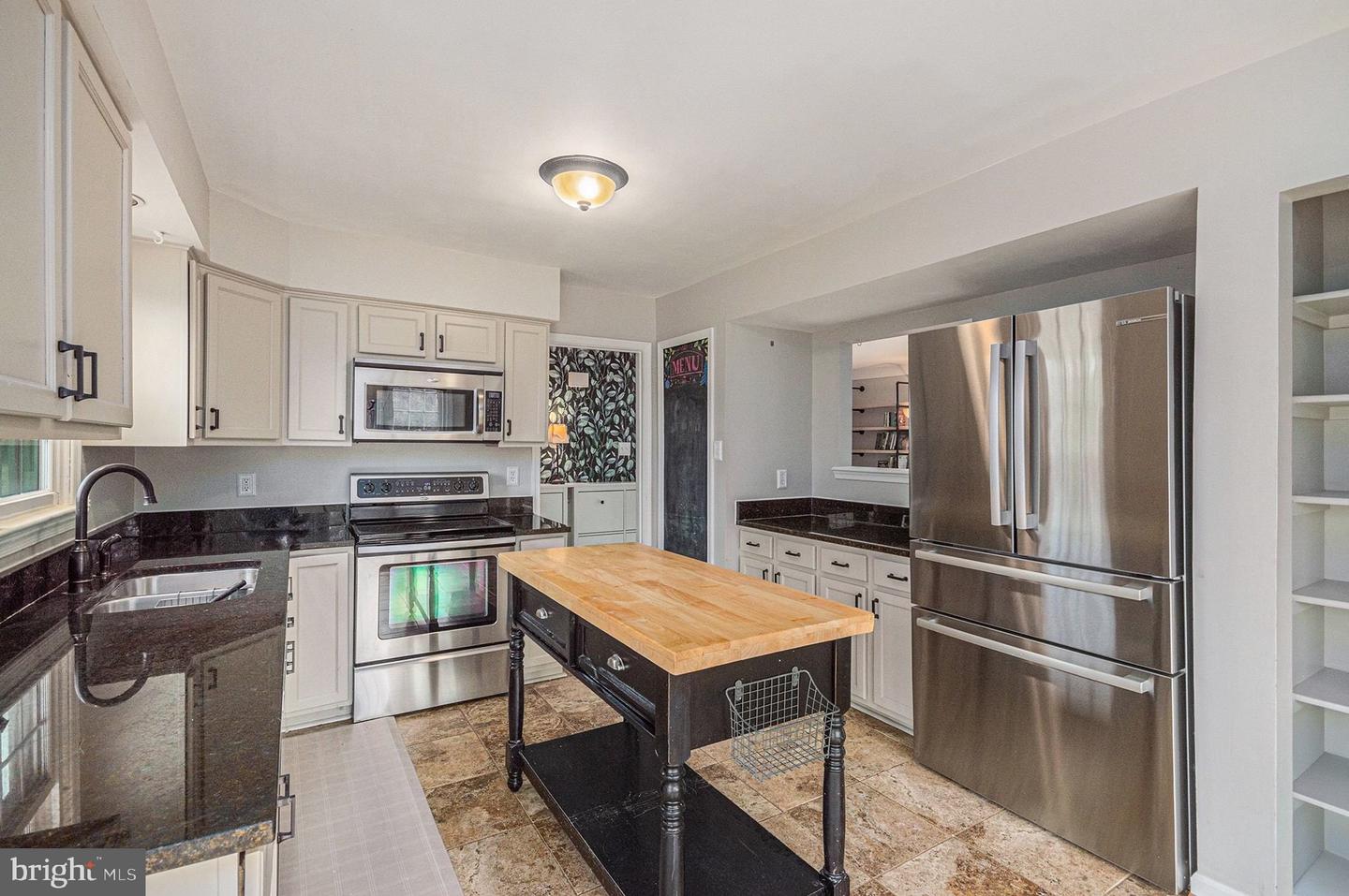 4635 HOLLEYSIDE CT, DUMFRIES, Virginia 22025, 4 Bedrooms Bedrooms, ,3 BathroomsBathrooms,Residential,For sale,4635 HOLLEYSIDE CT,VAPW2109690 MLS # VAPW2109690