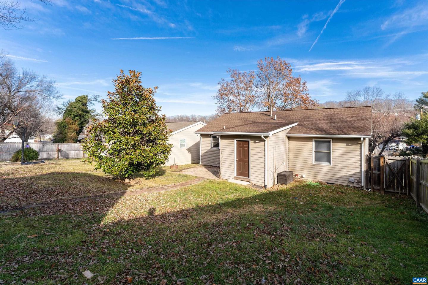 1424 B ST, WAYNESBORO, Virginia 22980, 3 Bedrooms Bedrooms, ,1 BathroomBathrooms,Residential,For sale,1424 B ST,672085 MLS # 672085