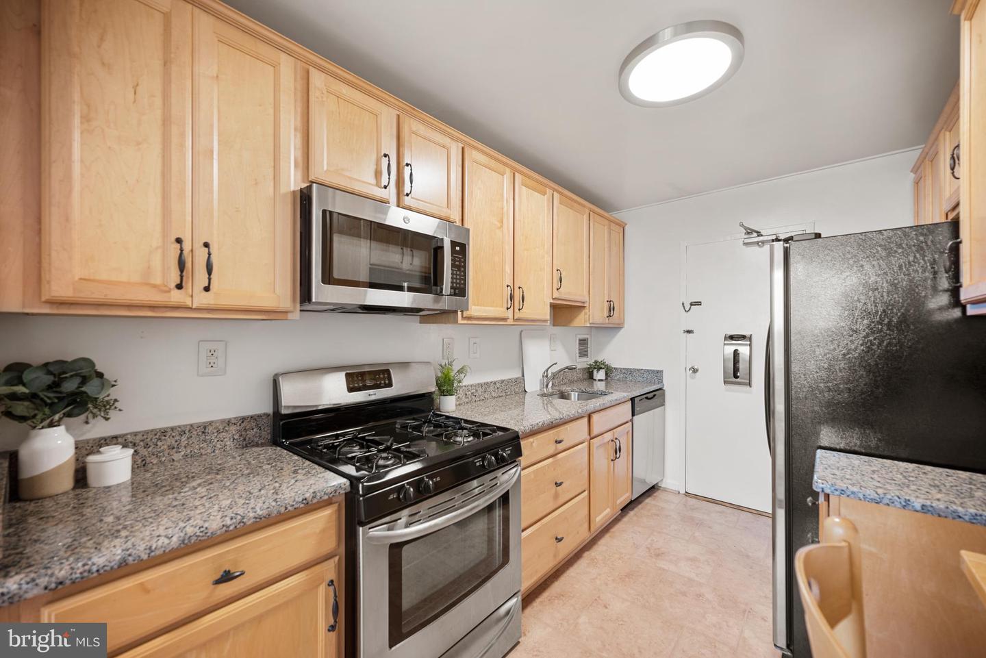 6631 WAKEFIELD DR #819, ALEXANDRIA, Virginia 22307, 1 Bedroom Bedrooms, ,1 BathroomBathrooms,Residential,For sale,6631 WAKEFIELD DR #819,VAFX2284752 MLS # VAFX2284752