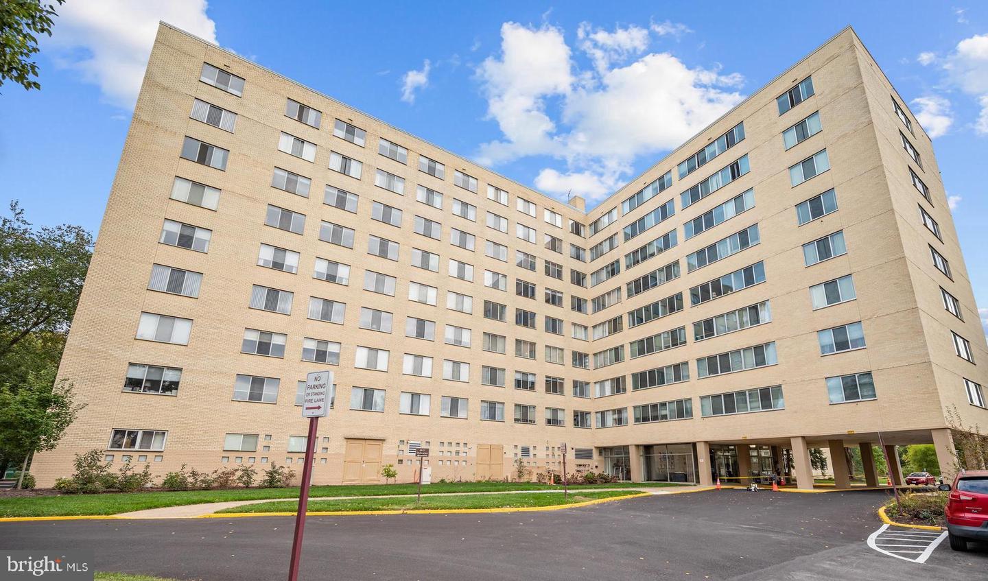 6631 WAKEFIELD DR #819, ALEXANDRIA, Virginia 22307, 1 Bedroom Bedrooms, ,1 BathroomBathrooms,Residential,For sale,6631 WAKEFIELD DR #819,VAFX2284752 MLS # VAFX2284752