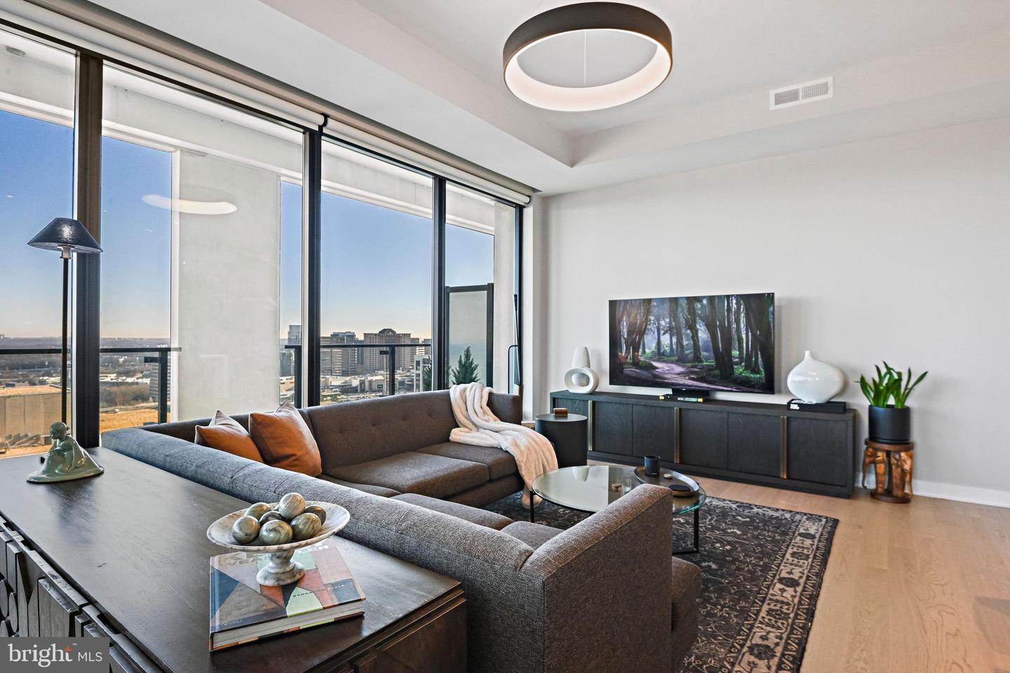 1650 SILVER HILL DR #1907, MCLEAN, Virginia 22102, 2 Bedrooms Bedrooms, ,2 BathroomsBathrooms,Residential,For sale,1650 SILVER HILL DR #1907,VAFX2285730 MLS # VAFX2285730