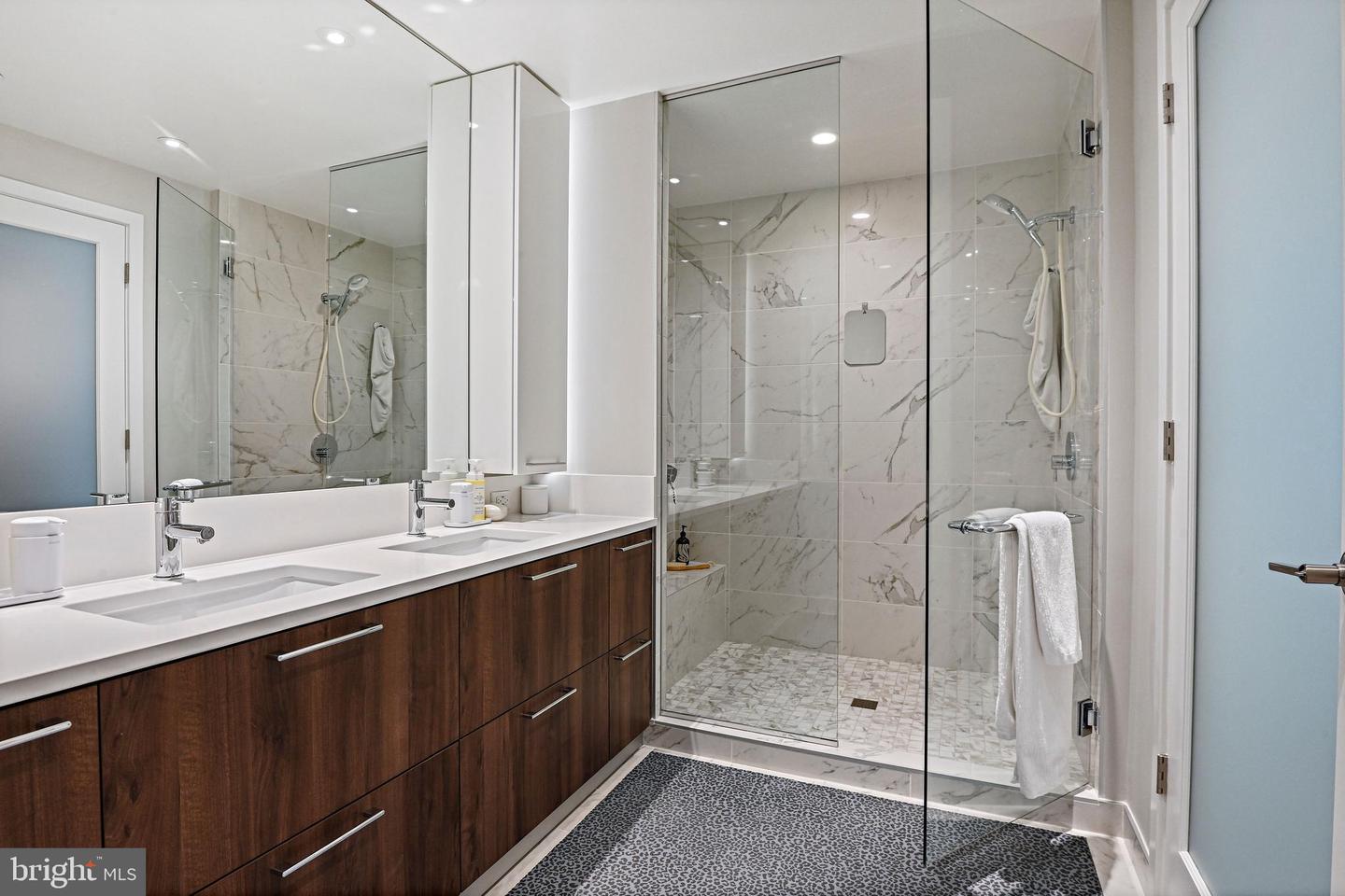 1650 SILVER HILL DR #1907, MCLEAN, Virginia 22102, 2 Bedrooms Bedrooms, ,2 BathroomsBathrooms,Residential,For sale,1650 SILVER HILL DR #1907,VAFX2285730 MLS # VAFX2285730