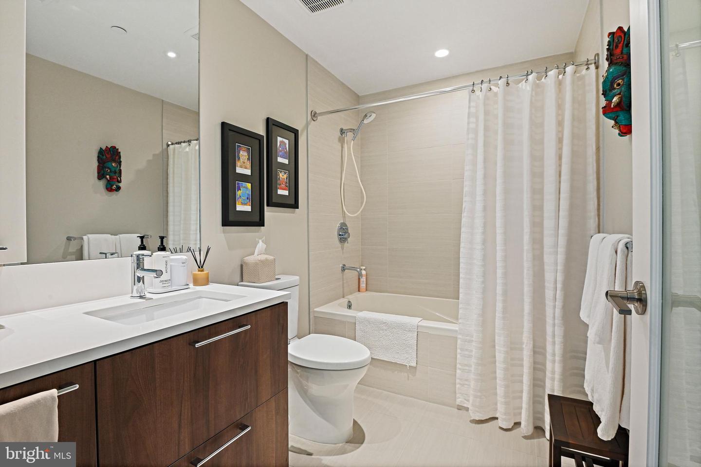 1650 SILVER HILL DR #1907, MCLEAN, Virginia 22102, 2 Bedrooms Bedrooms, ,2 BathroomsBathrooms,Residential,For sale,1650 SILVER HILL DR #1907,VAFX2285730 MLS # VAFX2285730