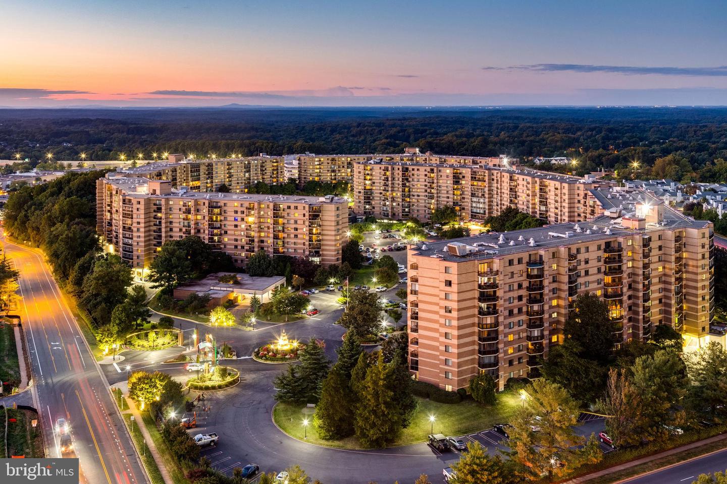 1650 SILVER HILL DR #1907, MCLEAN, Virginia 22102, 2 Bedrooms Bedrooms, ,2 BathroomsBathrooms,Residential,For sale,1650 SILVER HILL DR #1907,VAFX2285730 MLS # VAFX2285730