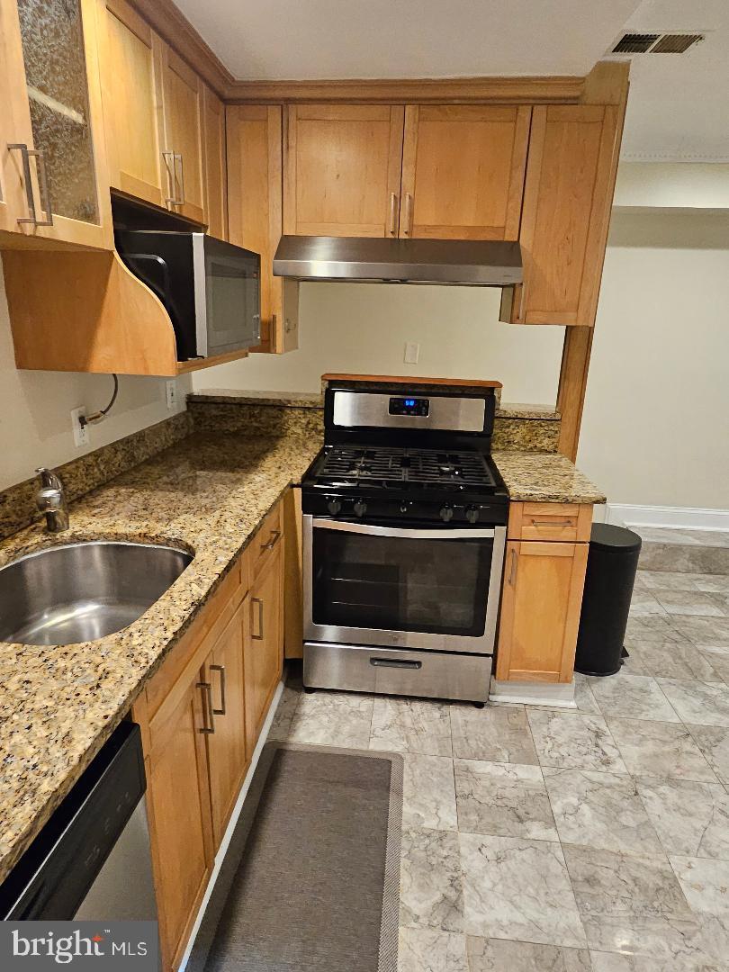 302 OKLAHOMA AVE NE #102, WASHINGTON, District Of Columbia 20002, 1 Bedroom Bedrooms, 2 Rooms Rooms,1 BathroomBathrooms,Residential,For sale,302 OKLAHOMA AVE NE #102,DCDC2241622 MLS # DCDC2241622