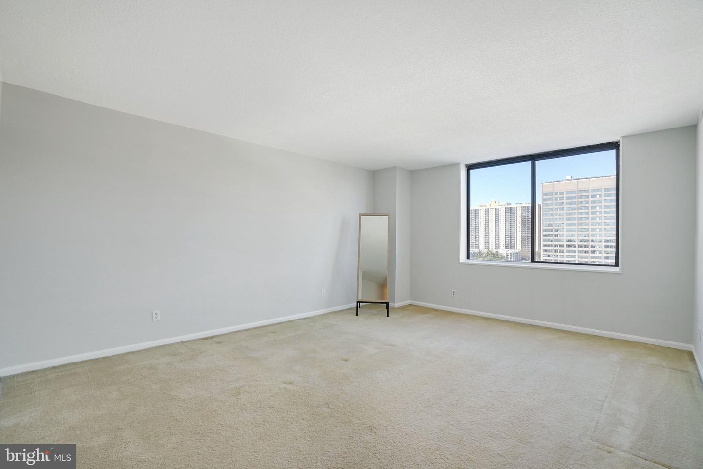 3713 S GEORGE MASON DR #1107W, FALLS CHURCH, Virginia 22041, 2 Bedrooms Bedrooms, ,1 BathroomBathrooms,Residential,For sale,3713 S GEORGE MASON DR #1107W,VAFX2286150 MLS # VAFX2286150