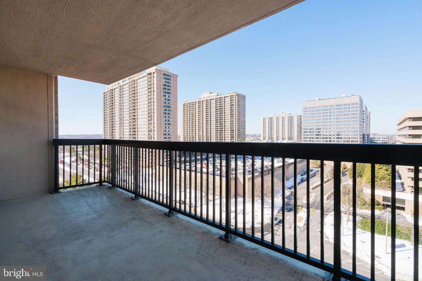 3713 S GEORGE MASON DR #1107W, FALLS CHURCH, Virginia 22041, 2 Bedrooms Bedrooms, ,1 BathroomBathrooms,Residential,For sale,3713 S GEORGE MASON DR #1107W,VAFX2286150 MLS # VAFX2286150