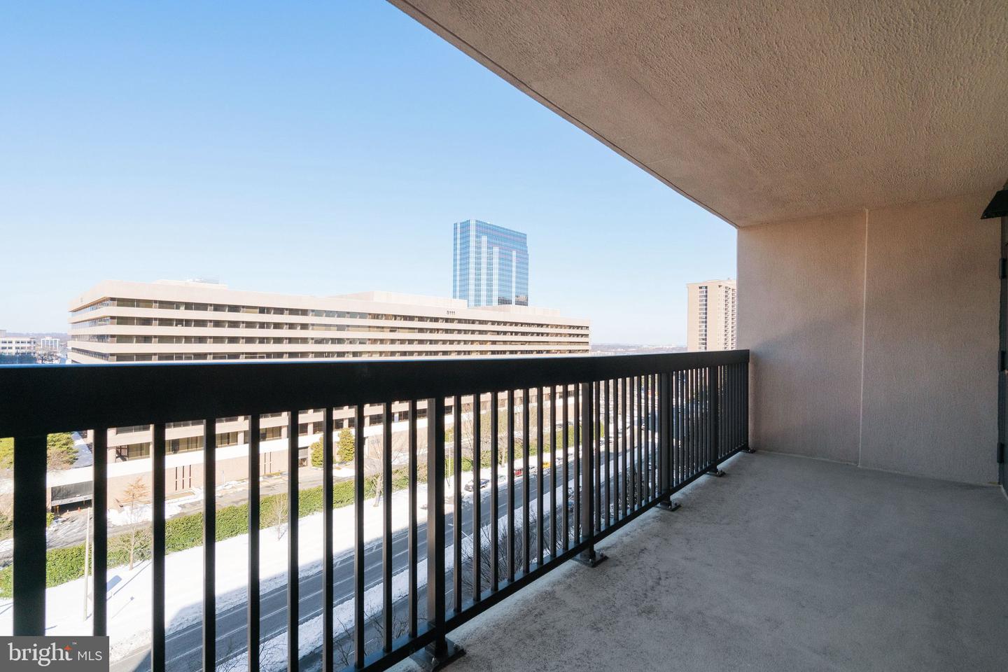 3713 S GEORGE MASON DR #1107W, FALLS CHURCH, Virginia 22041, 2 Bedrooms Bedrooms, ,1 BathroomBathrooms,Residential,For sale,3713 S GEORGE MASON DR #1107W,VAFX2286150 MLS # VAFX2286150