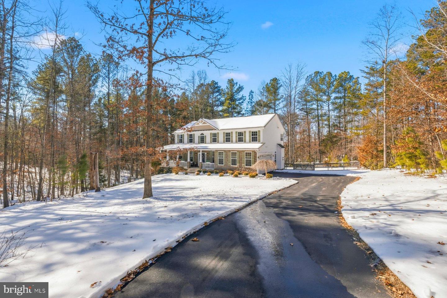 53 QUEEN LAURENS CT, FREDERICKSBURG, Virginia 22406, 4 Bedrooms Bedrooms, 16 Rooms Rooms,2 BathroomsBathrooms,Residential,For sale,53 QUEEN LAURENS CT,VAST2045372 MLS # VAST2045372