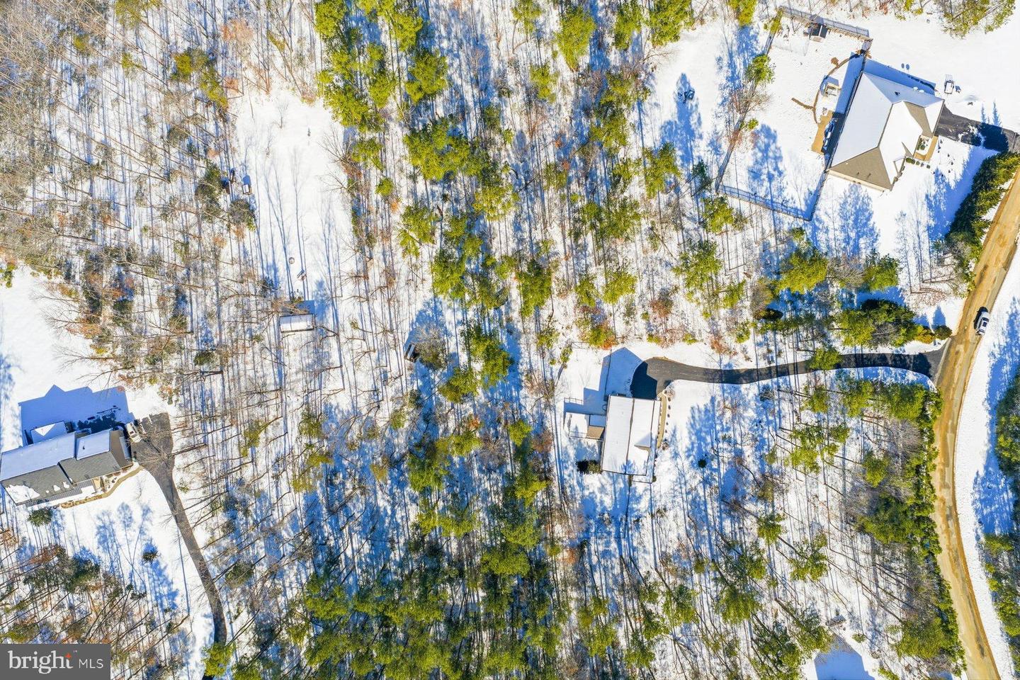 53 QUEEN LAURENS CT, FREDERICKSBURG, Virginia 22406, 4 Bedrooms Bedrooms, 16 Rooms Rooms,2 BathroomsBathrooms,Residential,For sale,53 QUEEN LAURENS CT,VAST2045372 MLS # VAST2045372