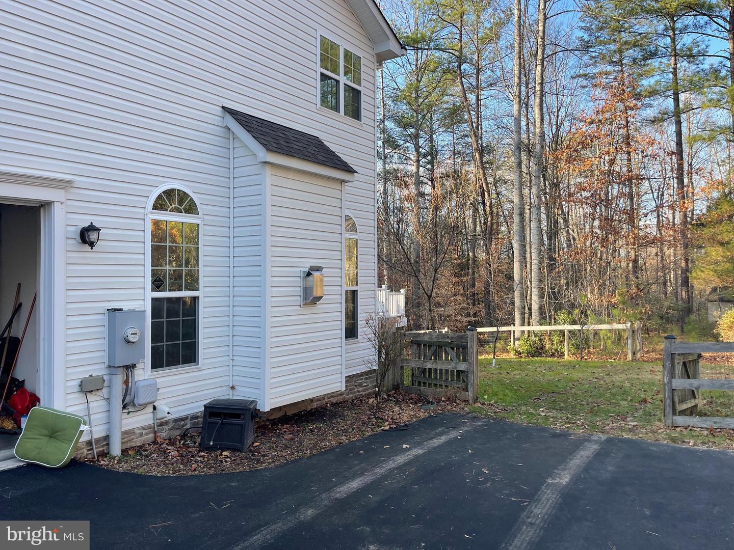 53 QUEEN LAURENS CT, FREDERICKSBURG, Virginia 22406, 4 Bedrooms Bedrooms, 16 Rooms Rooms,2 BathroomsBathrooms,Residential,For sale,53 QUEEN LAURENS CT,VAST2045372 MLS # VAST2045372