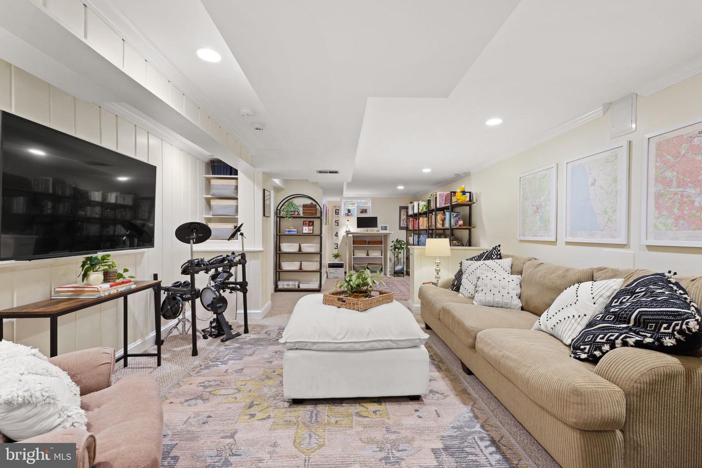 2114 N EARLEY ST, ALEXANDRIA, Virginia 22302, 4 Bedrooms Bedrooms, ,3 BathroomsBathrooms,Residential,For sale,2114 N EARLEY ST,VAAX2053392 MLS # VAAX2053392