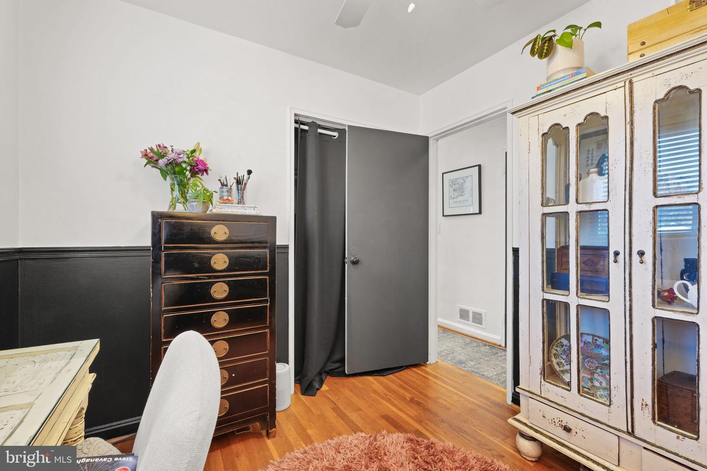 2114 N EARLEY ST, ALEXANDRIA, Virginia 22302, 4 Bedrooms Bedrooms, ,3 BathroomsBathrooms,Residential,For sale,2114 N EARLEY ST,VAAX2053392 MLS # VAAX2053392