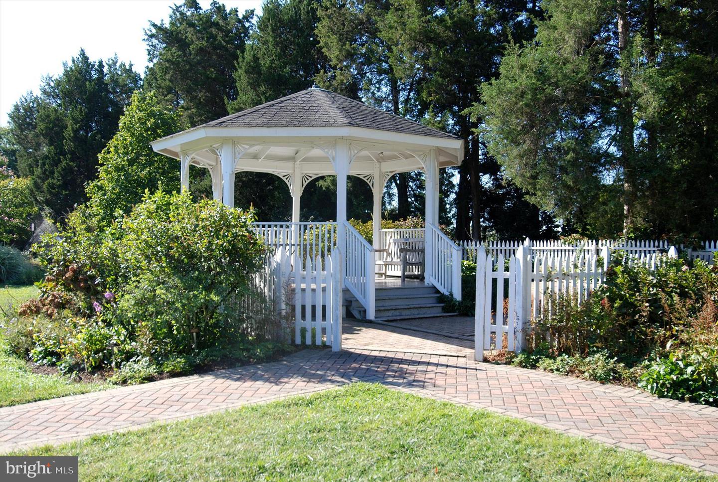 4555 INTERLACHEN CT #J, ALEXANDRIA, Virginia 22312, 2 Bedrooms Bedrooms, 9 Rooms Rooms,2 BathroomsBathrooms,Residential,For sale,4555 INTERLACHEN CT #J,VAFX2286948 MLS # VAFX2286948