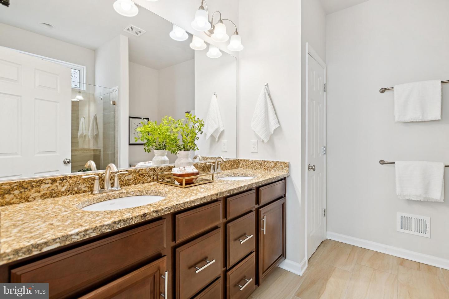 21 FENWICK DR, FREDERICKSBURG, Virginia 22406, 3 Bedrooms Bedrooms, ,3 BathroomsBathrooms,Residential,For sale,21 FENWICK DR,VAST2045456 MLS # VAST2045456