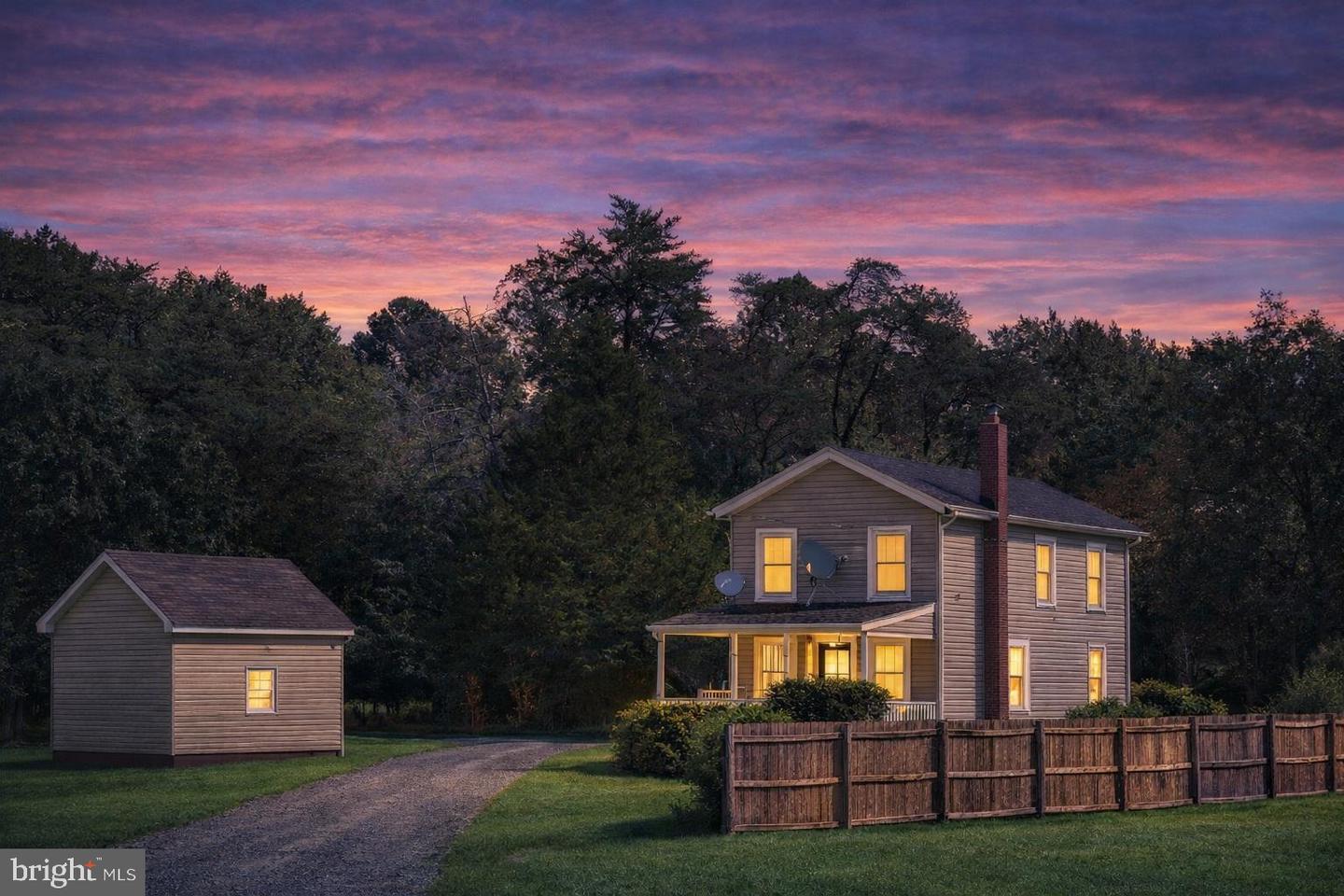 9199 FREDERICKSBURG TPKE, WOODFORD, Virginia 22580, 2 Bedrooms Bedrooms, 5 Rooms Rooms,1 BathroomBathrooms,Residential,For sale,9199 FREDERICKSBURG TPKE,VACV2009430 MLS # VACV2009430