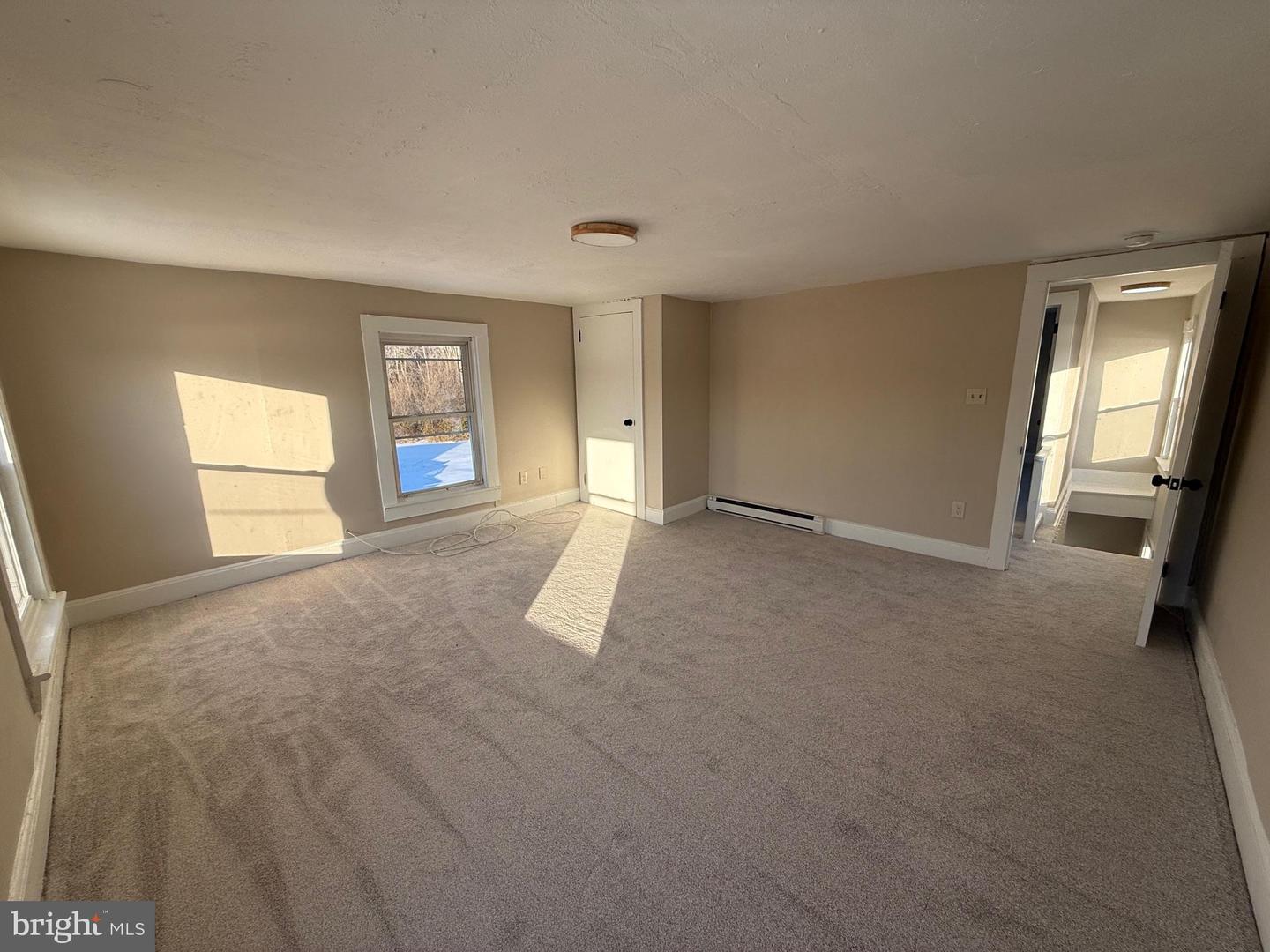 9199 FREDERICKSBURG TPKE, WOODFORD, Virginia 22580, 2 Bedrooms Bedrooms, 5 Rooms Rooms,1 BathroomBathrooms,Residential,For sale,9199 FREDERICKSBURG TPKE,VACV2009430 MLS # VACV2009430