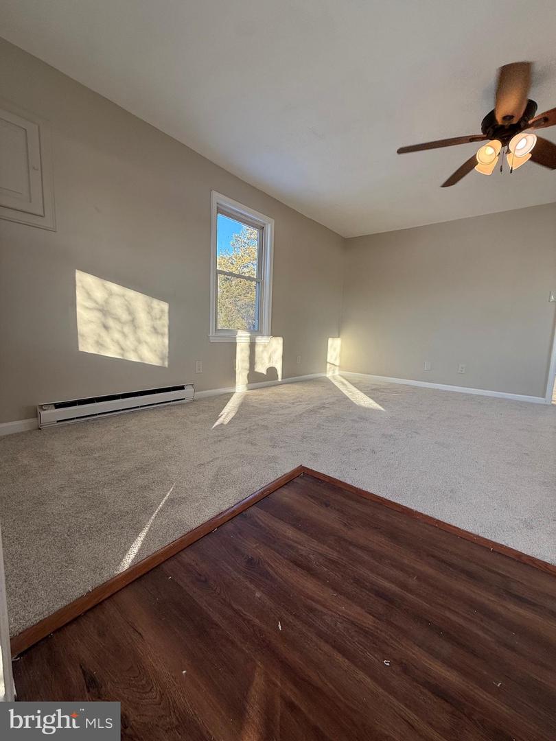 9199 FREDERICKSBURG TPKE, WOODFORD, Virginia 22580, 2 Bedrooms Bedrooms, 5 Rooms Rooms,1 BathroomBathrooms,Residential,For sale,9199 FREDERICKSBURG TPKE,VACV2009430 MLS # VACV2009430