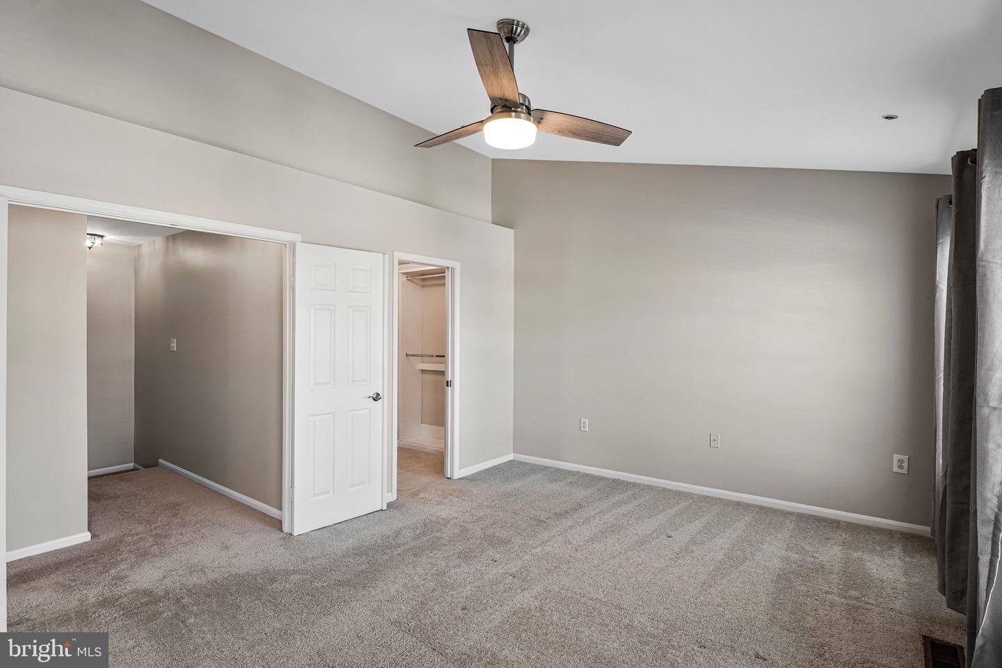 11814 ROCKAWAY LN #32, FAIRFAX, Virginia 22030, 3 Bedrooms Bedrooms, ,2 BathroomsBathrooms,Residential,For sale,11814 ROCKAWAY LN #32,VAFX2287334 MLS # VAFX2287334