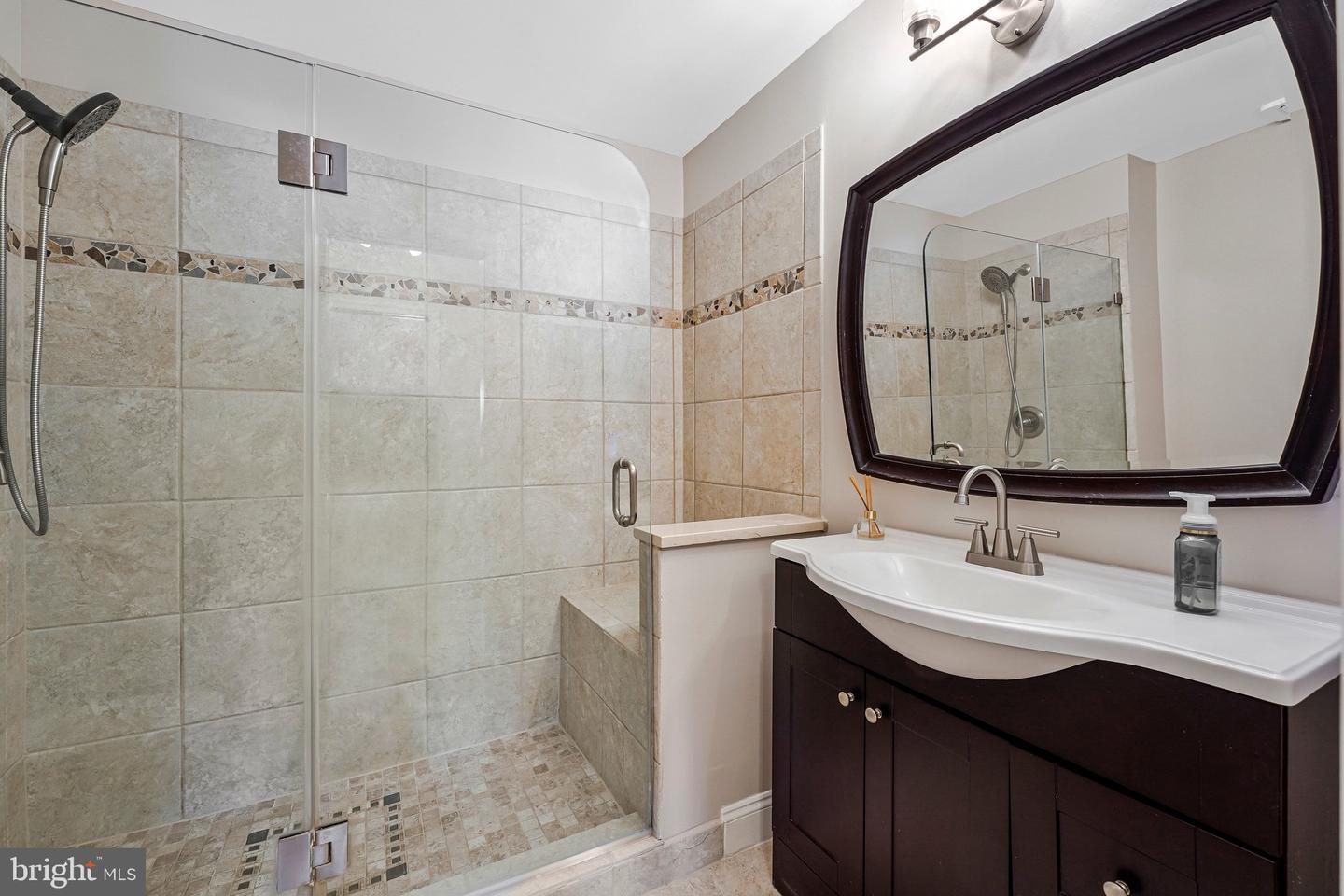 11814 ROCKAWAY LN #32, FAIRFAX, Virginia 22030, 3 Bedrooms Bedrooms, ,2 BathroomsBathrooms,Residential,For sale,11814 ROCKAWAY LN #32,VAFX2287334 MLS # VAFX2287334