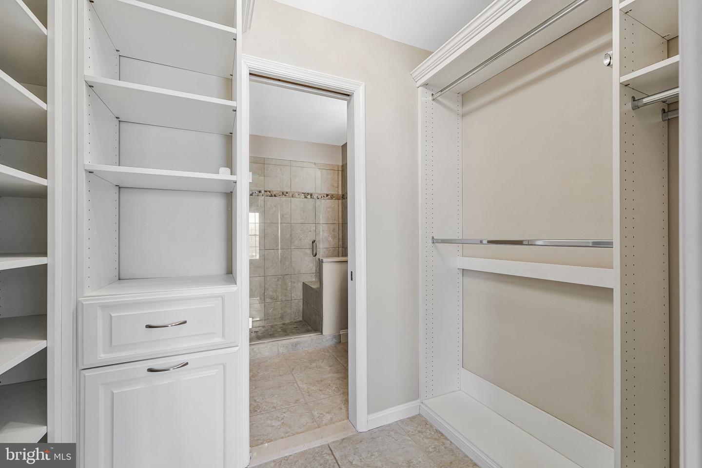 11814 ROCKAWAY LN #32, FAIRFAX, Virginia 22030, 3 Bedrooms Bedrooms, ,2 BathroomsBathrooms,Residential,For sale,11814 ROCKAWAY LN #32,VAFX2287334 MLS # VAFX2287334