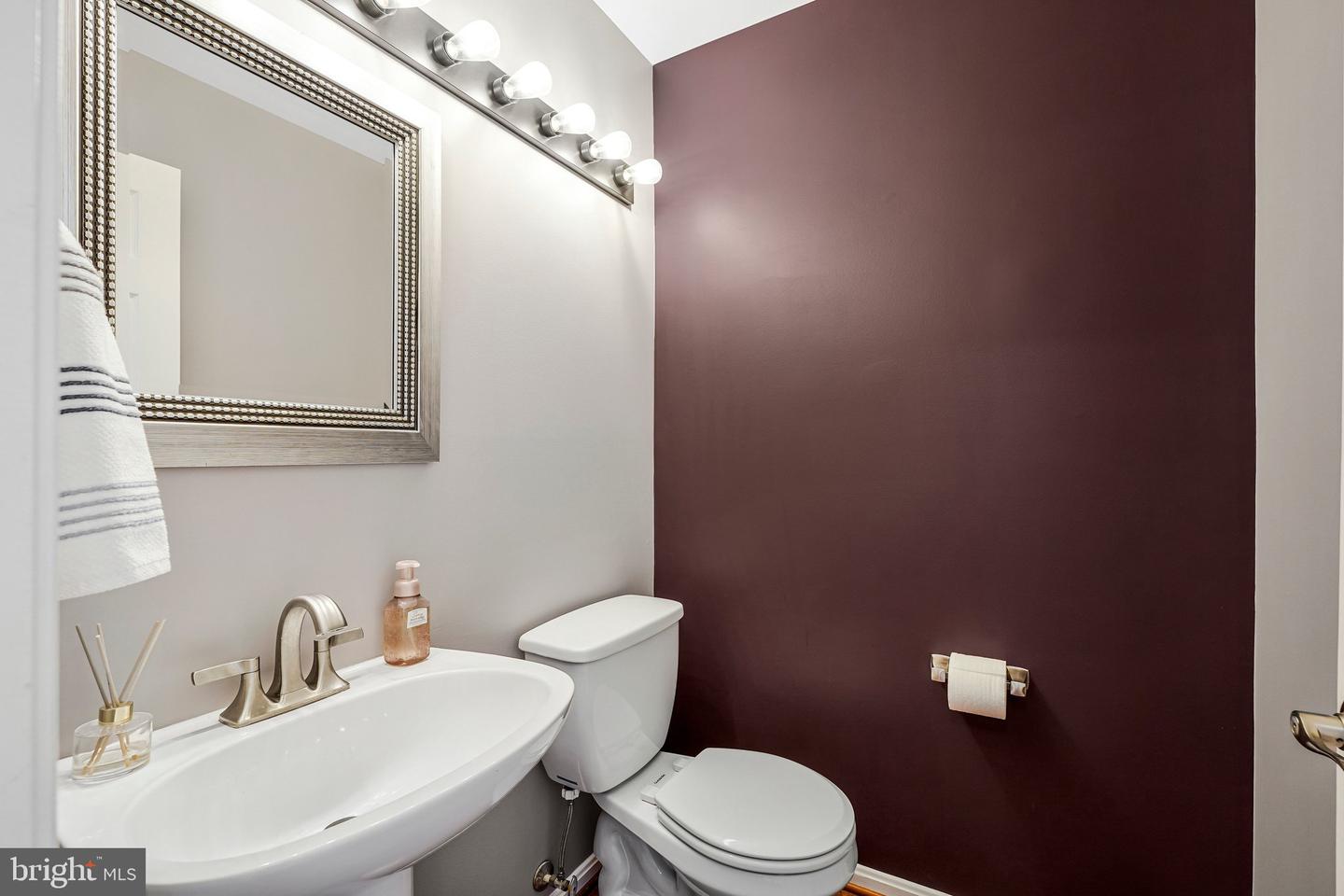 11814 ROCKAWAY LN #32, FAIRFAX, Virginia 22030, 3 Bedrooms Bedrooms, ,2 BathroomsBathrooms,Residential,For sale,11814 ROCKAWAY LN #32,VAFX2287334 MLS # VAFX2287334