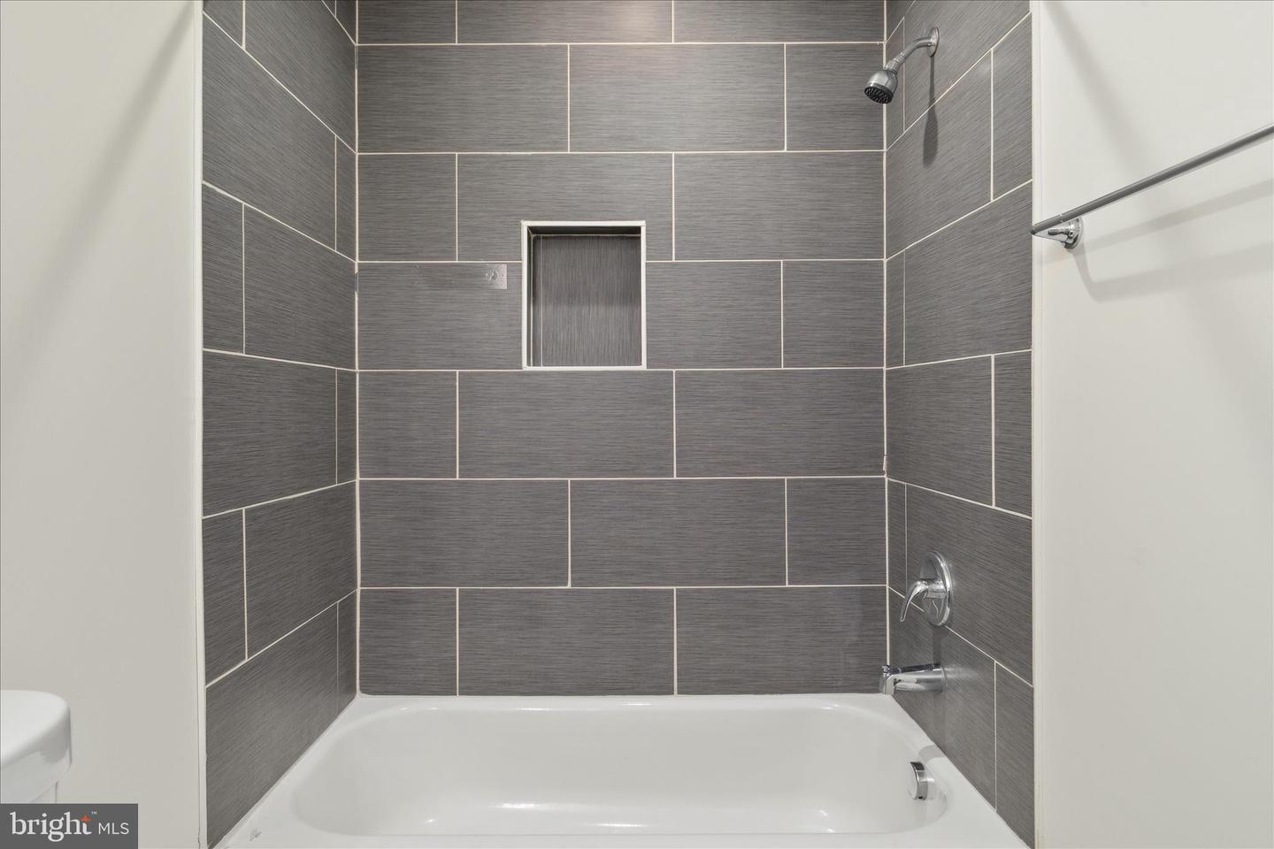 145 TULIP POPLAR DR, LINDEN, Virginia 22642, 4 Bedrooms Bedrooms, ,3 BathroomsBathrooms,Residential,For sale,145 TULIP POPLAR DR,VAWR2013220 MLS # VAWR2013220