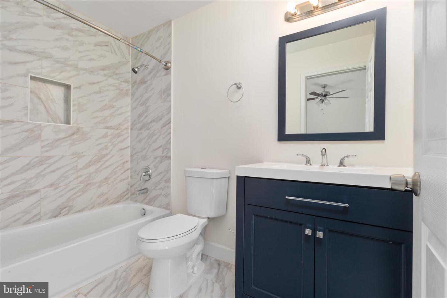 145 TULIP POPLAR DR, LINDEN, Virginia 22642, 4 Bedrooms Bedrooms, ,3 BathroomsBathrooms,Residential,For sale,145 TULIP POPLAR DR,VAWR2013220 MLS # VAWR2013220