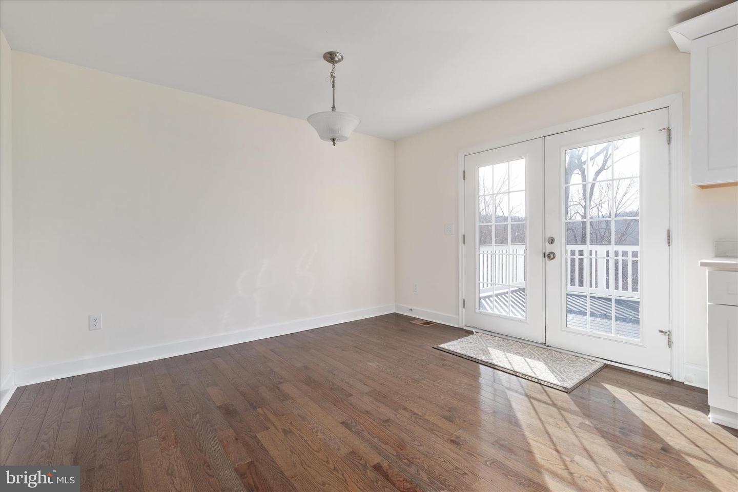 145 TULIP POPLAR DR, LINDEN, Virginia 22642, 4 Bedrooms Bedrooms, ,3 BathroomsBathrooms,Residential,For sale,145 TULIP POPLAR DR,VAWR2013220 MLS # VAWR2013220