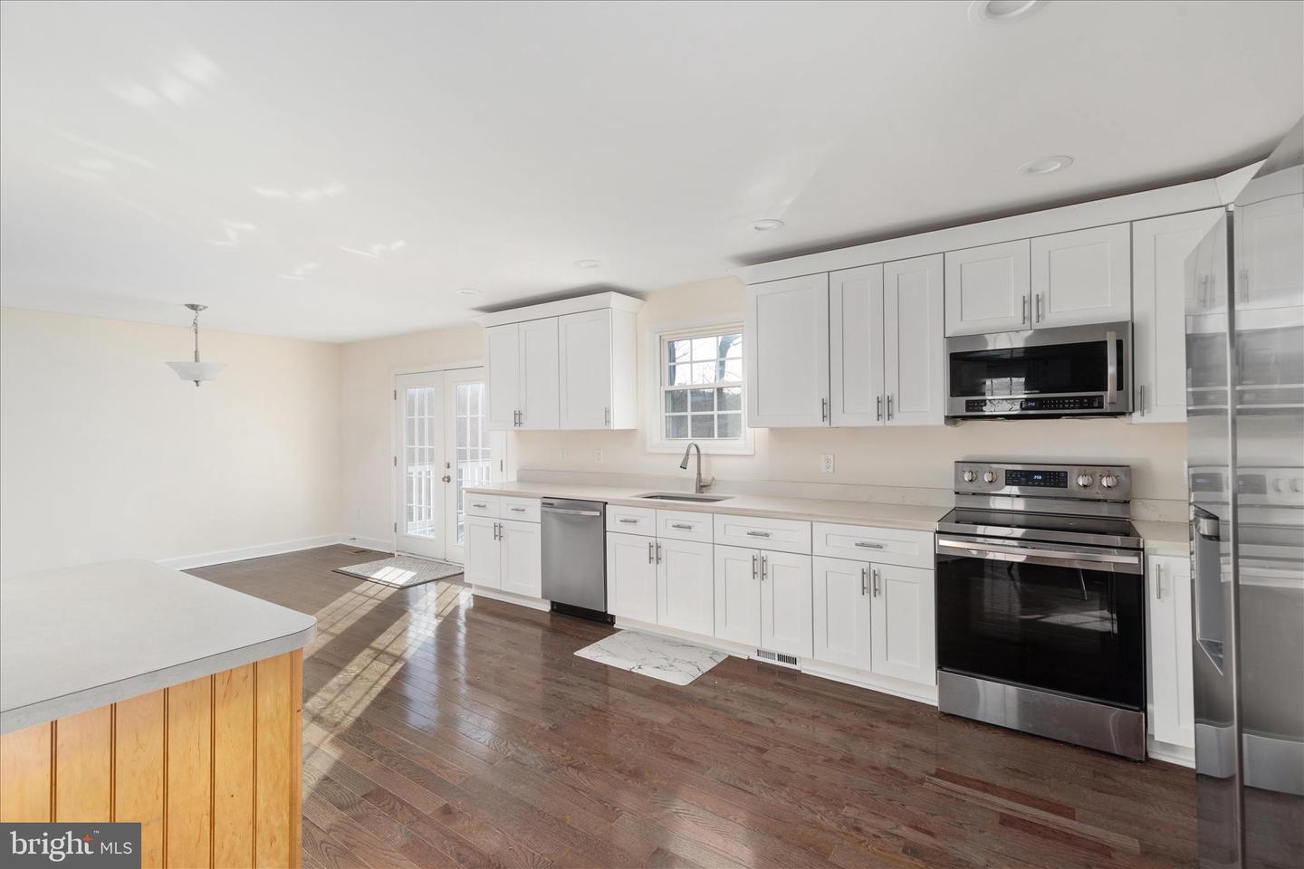 145 TULIP POPLAR DR, LINDEN, Virginia 22642, 4 Bedrooms Bedrooms, ,3 BathroomsBathrooms,Residential,For sale,145 TULIP POPLAR DR,VAWR2013220 MLS # VAWR2013220