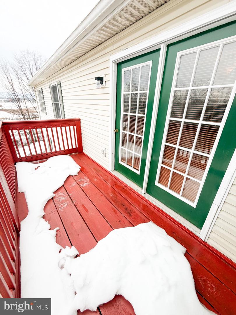 1292 OX RD #F-9, WOODSTOCK, Virginia 22664, 2 Bedrooms Bedrooms, 7 Rooms Rooms,2 BathroomsBathrooms,Residential,For sale,1292 OX RD #F-9,VASH2013452 MLS # VASH2013452