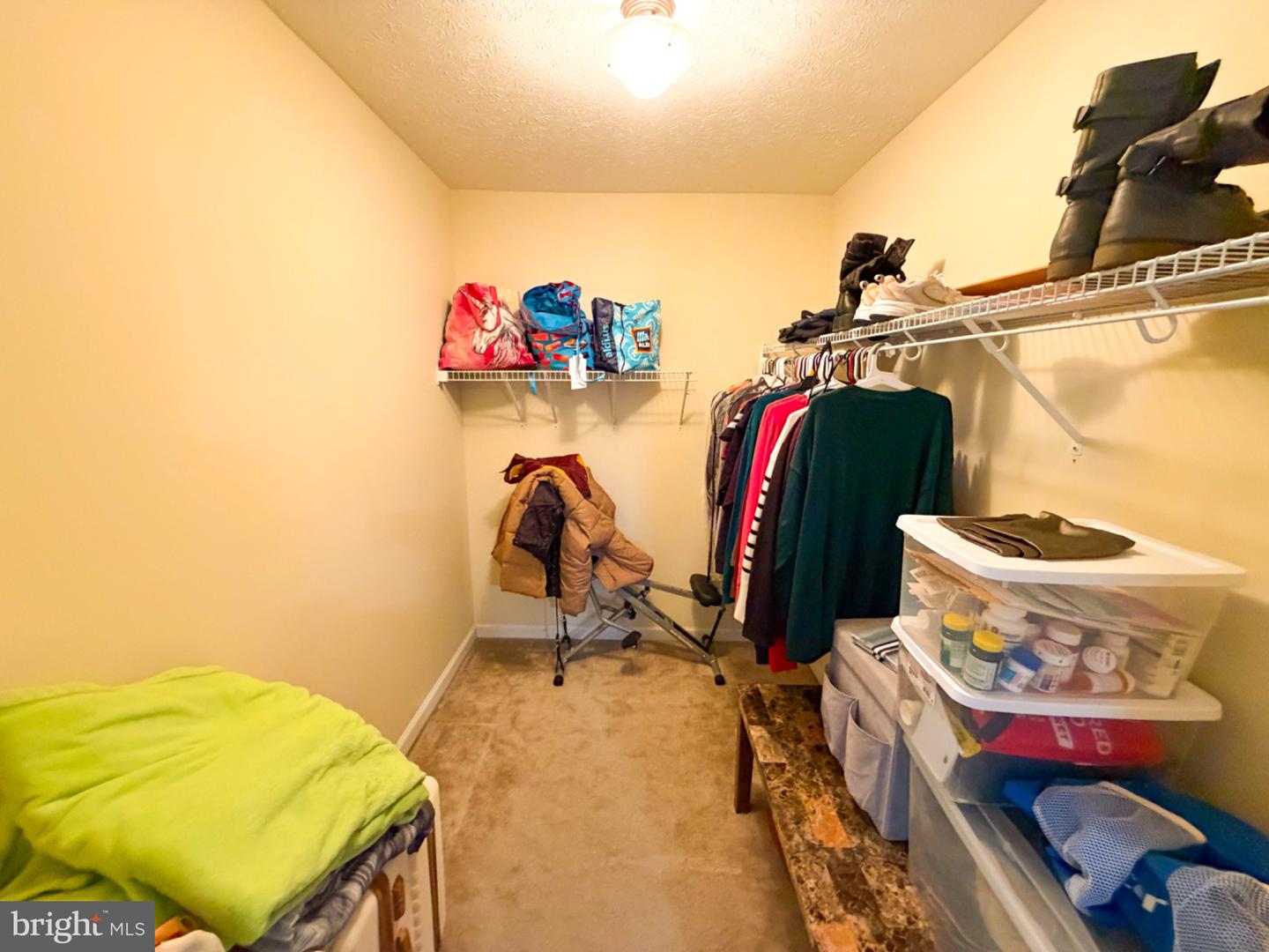 1292 OX RD #F-9, WOODSTOCK, Virginia 22664, 2 Bedrooms Bedrooms, 7 Rooms Rooms,2 BathroomsBathrooms,Residential,For sale,1292 OX RD #F-9,VASH2013452 MLS # VASH2013452