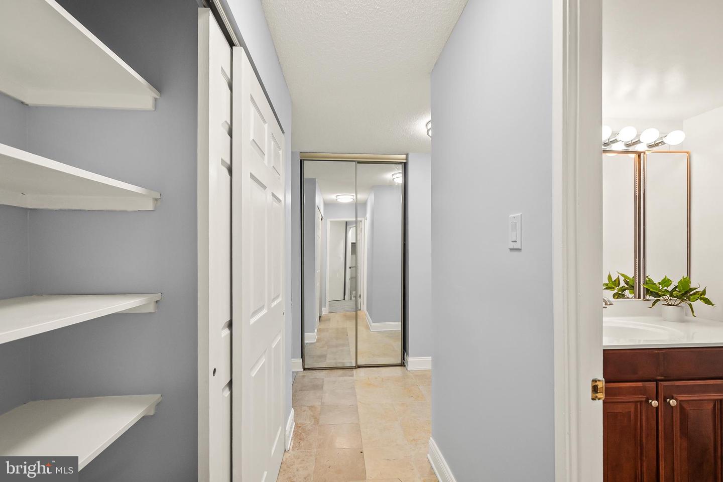 203 YOAKUM PKWY #715, ALEXANDRIA, Virginia 22304, 1 Bedroom Bedrooms, ,1 BathroomBathrooms,Residential,For sale,203 YOAKUM PKWY #715,VAAX2053582 MLS # VAAX2053582