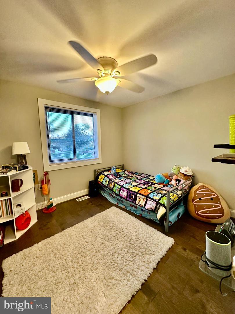 19 CAROUSEL CT, STERLING, Virginia 20164, 4 Bedrooms Bedrooms, 12 Rooms Rooms,2 BathroomsBathrooms,Residential,For sale,19 CAROUSEL CT,VALO2114830 MLS # VALO2114830