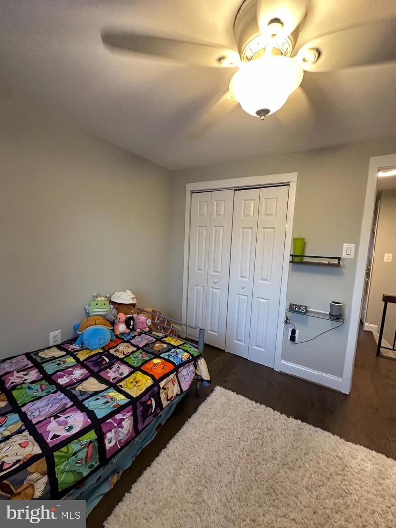 19 CAROUSEL CT, STERLING, Virginia 20164, 4 Bedrooms Bedrooms, 12 Rooms Rooms,2 BathroomsBathrooms,Residential,For sale,19 CAROUSEL CT,VALO2114830 MLS # VALO2114830