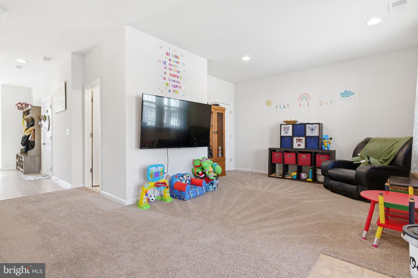 139 BISCANE CT, WINCHESTER, Virginia 22602, 3 Bedrooms Bedrooms, 7 Rooms Rooms,3 BathroomsBathrooms,Residential,For sale,139 BISCANE CT,VAFV2039270 MLS # VAFV2039270