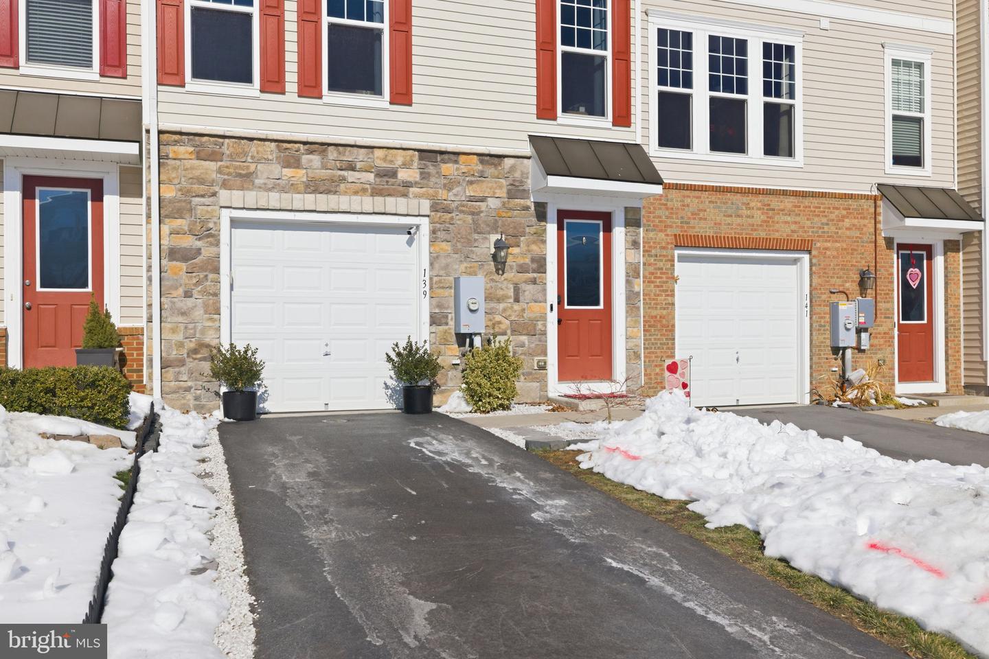 139 BISCANE CT, WINCHESTER, Virginia 22602, 3 Bedrooms Bedrooms, 7 Rooms Rooms,3 BathroomsBathrooms,Residential,For sale,139 BISCANE CT,VAFV2039270 MLS # VAFV2039270