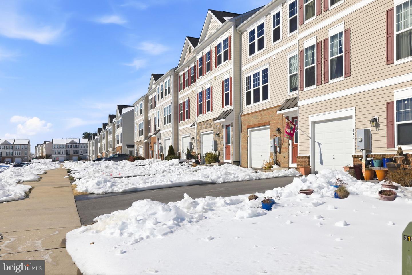 139 BISCANE CT, WINCHESTER, Virginia 22602, 3 Bedrooms Bedrooms, 7 Rooms Rooms,3 BathroomsBathrooms,Residential,For sale,139 BISCANE CT,VAFV2039270 MLS # VAFV2039270