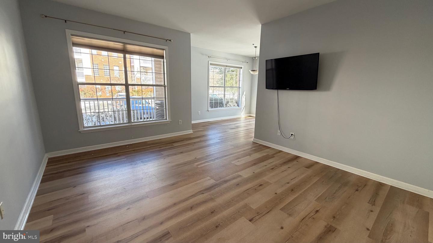 300 RIVERBEND DR #1E, CHARLOTTESVILLE, Virginia 22911, 2 Bedrooms Bedrooms, 4 Rooms Rooms,2 BathroomsBathrooms,Residential,For sale,300 RIVERBEND DR #1E,VAAB2001156 MLS # VAAB2001156