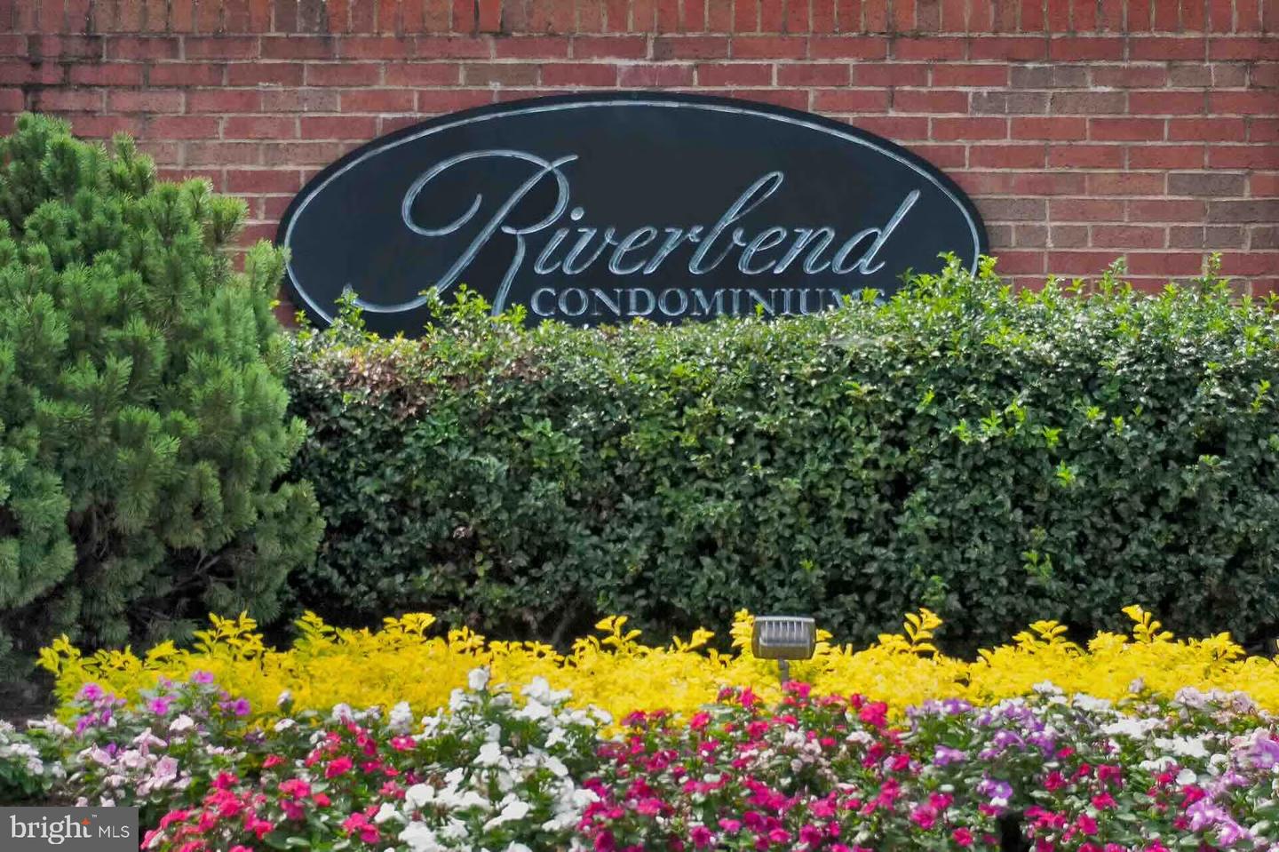 300 RIVERBEND DR #1E, CHARLOTTESVILLE, Virginia 22911, 2 Bedrooms Bedrooms, 4 Rooms Rooms,2 BathroomsBathrooms,Residential,For sale,300 RIVERBEND DR #1E,VAAB2001156 MLS # VAAB2001156