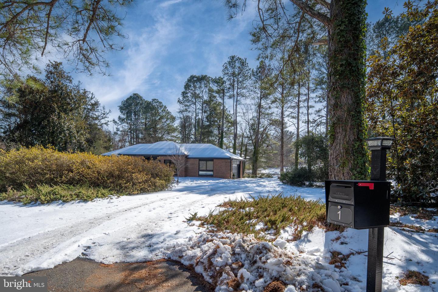 1 WALTER CIR, FREDERICKSBURG, Virginia 22405, 3 Bedrooms Bedrooms, ,3 BathroomsBathrooms,Residential,For sale,1 WALTER CIR,VAST2045590 MLS # VAST2045590