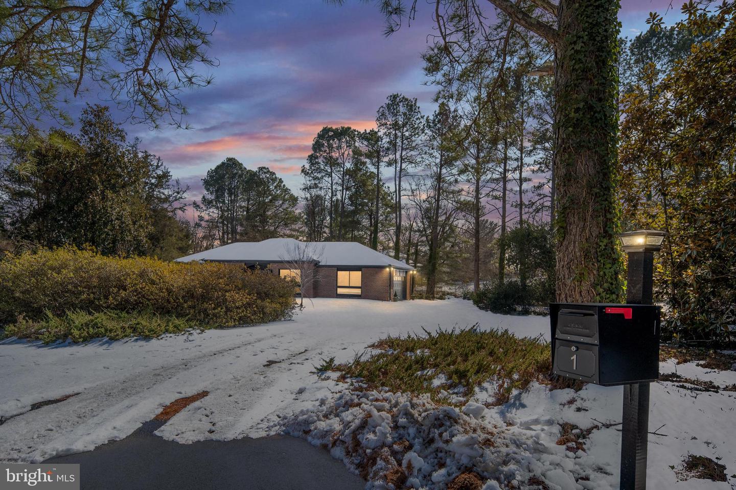 1 WALTER CIR, FREDERICKSBURG, Virginia 22405, 3 Bedrooms Bedrooms, ,3 BathroomsBathrooms,Residential,For sale,1 WALTER CIR,VAST2045590 MLS # VAST2045590