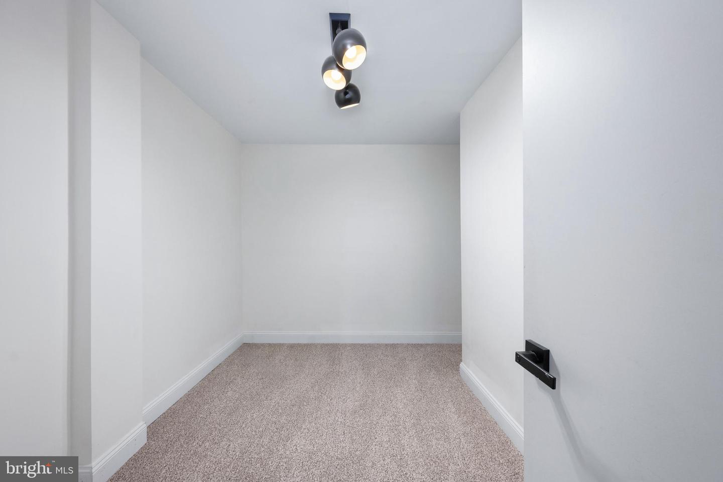 1 WALTER CIR, FREDERICKSBURG, Virginia 22405, 3 Bedrooms Bedrooms, ,3 BathroomsBathrooms,Residential,For sale,1 WALTER CIR,VAST2045590 MLS # VAST2045590